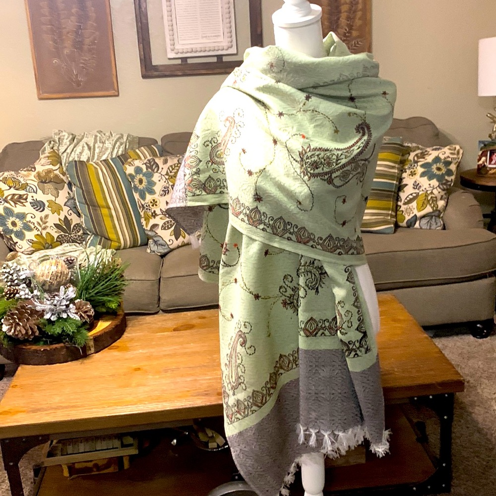 Shawl scarf beautiful mint green grey red paisley with a tweed look